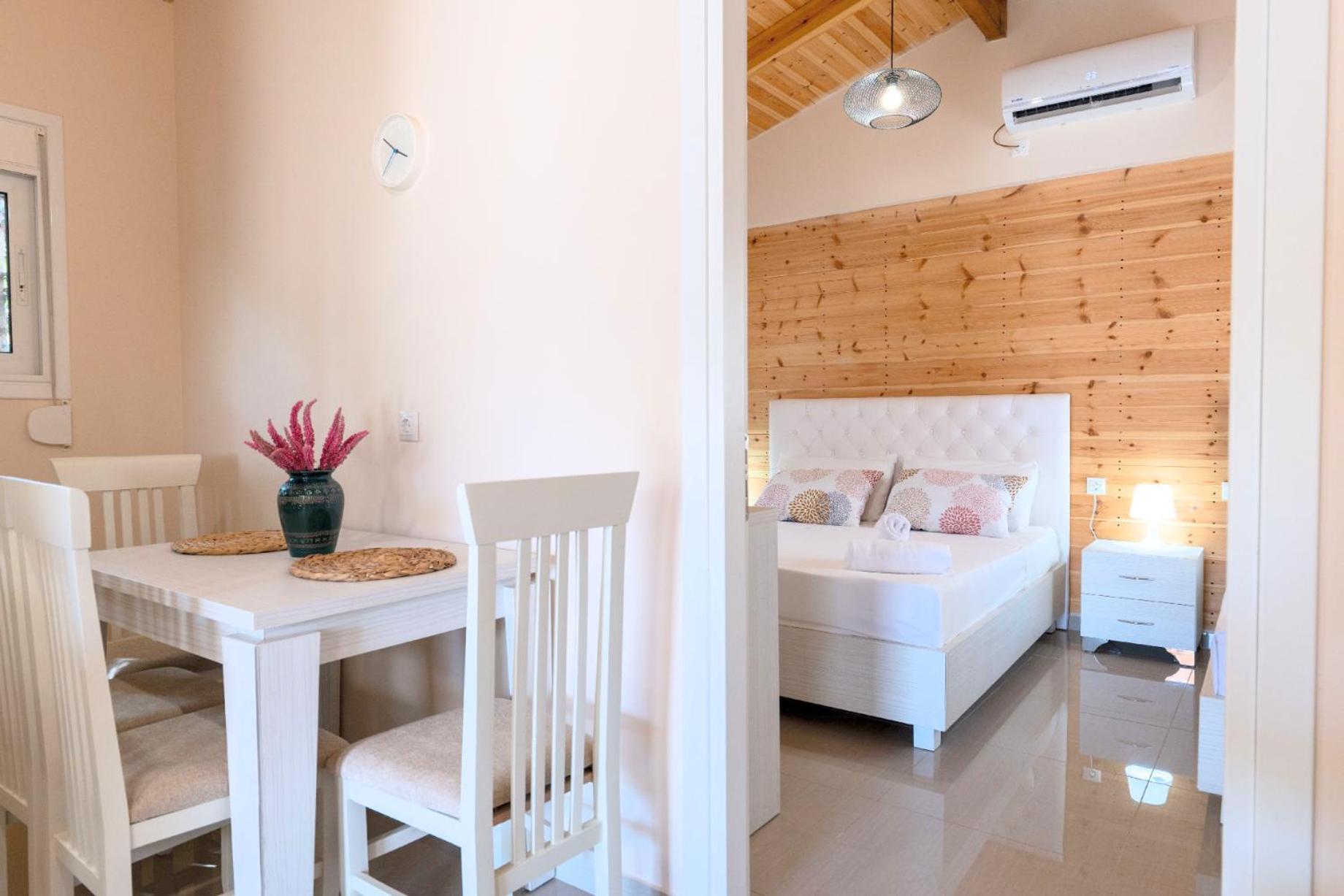 Dajana Apartments Ksamil Bagian luar foto